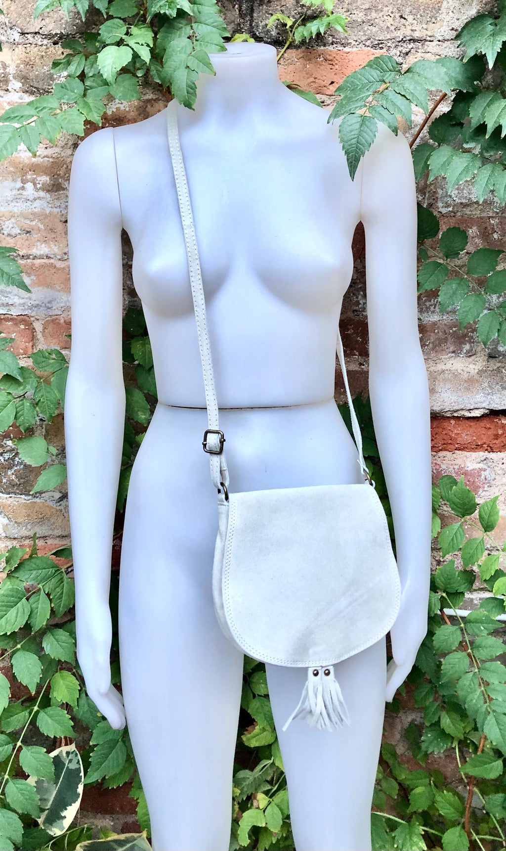 Cream suede bag. Small crossbody /shoulder genuine leather purse. Broken white boho messenger bag. Flap, zipper + tassel. Cream hippy purse