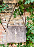 Taupe brown suede leather bag. Boho messenger bag. GENUINE LEATHER. Crossbody / shoulder bag. Light brown suede leather purse with zipper