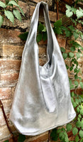 Slouch bag.Tote leather bag in SILVER with ZIPPER. Soft natural glitter genuine leather. SILVER leather purse. Metallic leather shoulder bag