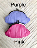 Small coin purse. Genuine leather purse in with metallic frame in SILVER. Retro clip purse in soft leather. Kiss lock retro style coin purse