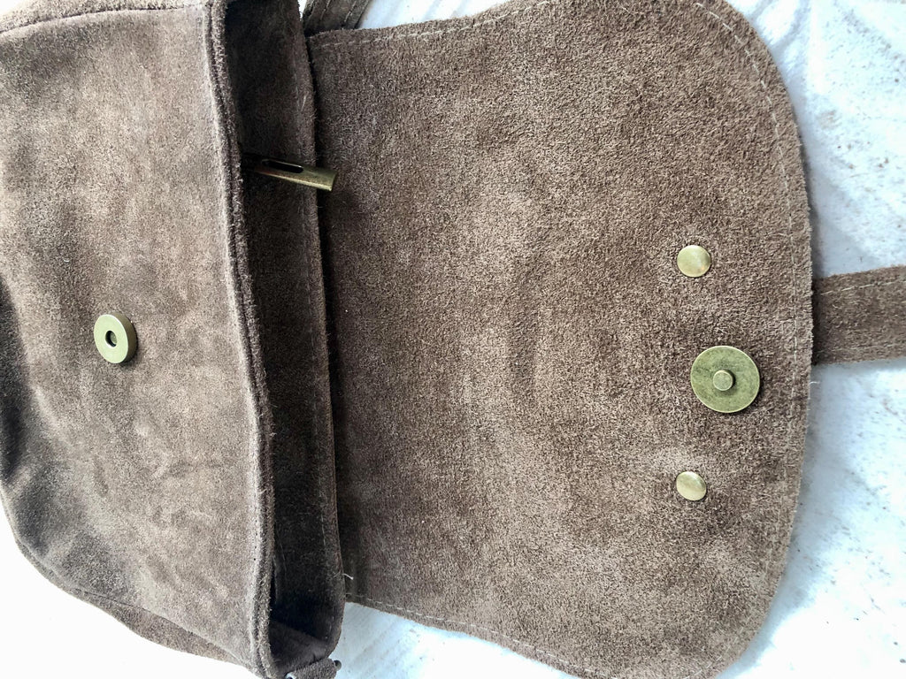 Light BROWN suede bag. Genuine leather taupe crossbody bag. Greyge small leather bag. Adjustable strap + zipper. Tan brown suede purse.