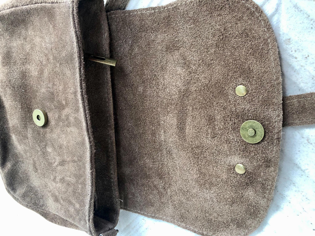Light BROWN suede bag. Genuine leather taupe crossbody bag. Greyge small leather bag. Adjustable strap + zipper. Tan brown suede purse.