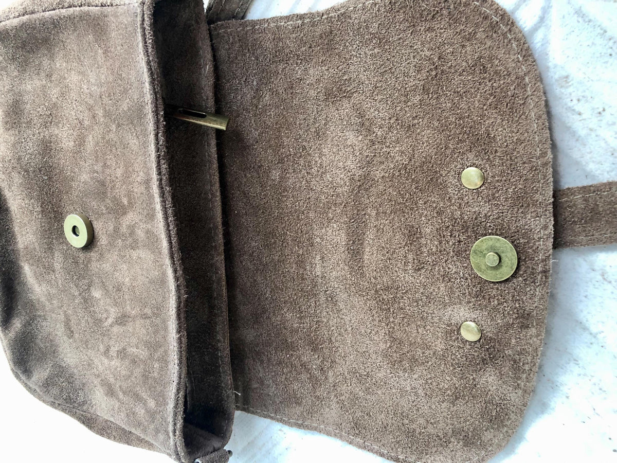Light BROWN suede bag. Genuine leather taupe crossbody bag. Greyge small leather bag. Adjustable strap + zipper. Tan brown suede purse.
