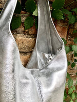 Slouch bag.Tote leather bag in SILVER with ZIPPER. Soft natural glitter genuine leather. SILVER leather purse. Metallic leather shoulder bag