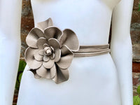 Flower leather belt in dark beige. Waist, overall or dress belt. Light brown genuine leather. Taupe rose belt. Large tan greyge flower.