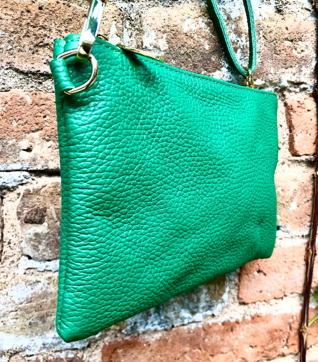 Small leather bag in green. GENUINE leather crossbody / shoulder bag . GREEN leather bag with adjustable strap. Small GREEN leather purse