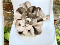 Flower leather belt in dark beige. Waist, overall or dress belt. Light brown genuine leather. Taupe rose belt. Large tan greyge flower.