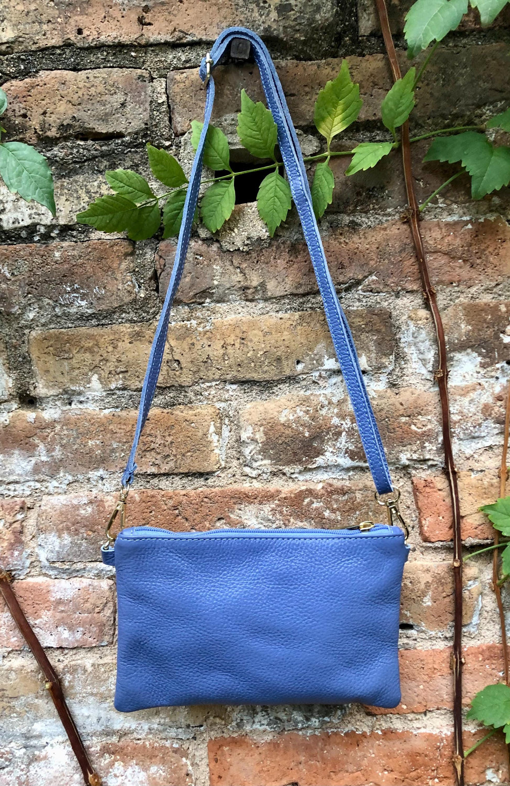 Small leather bag in PURPLE. Violet crossbody / shoulder bag or wristlet in GENUINE leather. Mauve leather purse + adjustable strap.