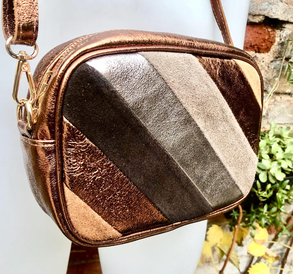 Small leather bag in COPPER. GENUINE leather Crossbody / shoulder bag. Metallic shine leather bag. Adjustable strap + zipper. Copper purse