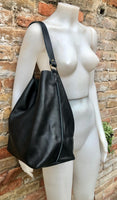 Slouch leather bag in BLACK leather. Black hobo shoulder bag. Genuine leather book / tablet bag. Leather shopper. Black leather purse