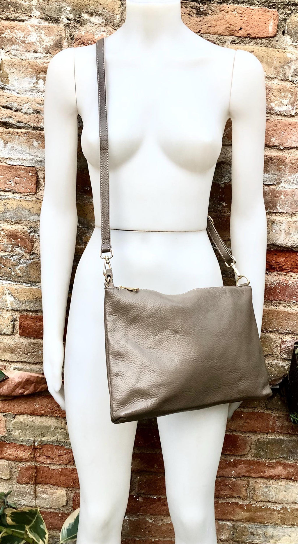 Light brown leather bag. GENUINE leather cross body / shoulder bag. Dark beige bag + adjustable strap. Taupe greyge leather purse. 2 straps