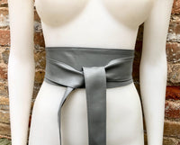 GRAY obi belt. Wrap belt in soft genuine leather. Wraparound waist belt. Wide style. Boho dress belt in medium GREY leather. Grey dress belt