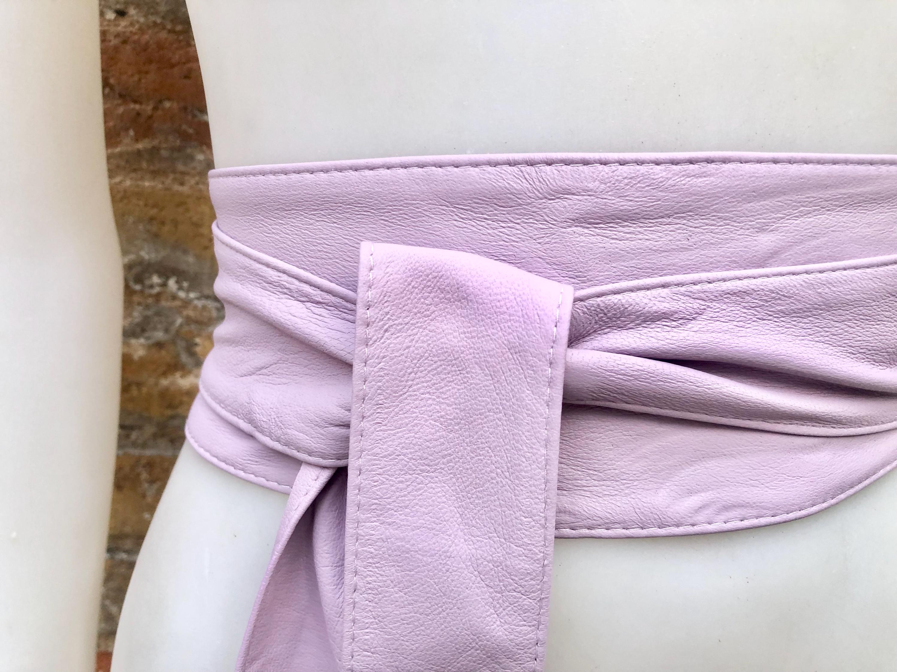 Light PURPLE obi belt. Lavender soft genuine leather. Wraparound lilac waist belt. Wide style. Boho dress belt in soft mauve leather