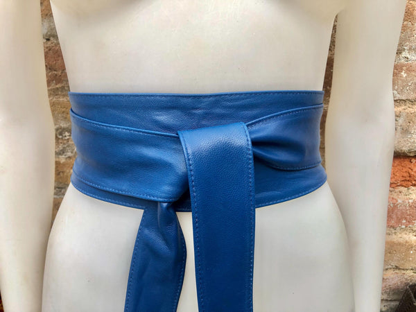 Cobalt blue obi belt. Wrap belt in soft genuine leather. Wraparound waist belt. Wide style. Boho dress belt in soft royal blue leather
