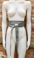 GRAY obi belt. Wrap belt in soft genuine leather. Wraparound waist belt. Wide style. Boho dress belt in medium GREY leather. Grey dress belt