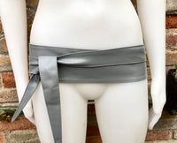 GRAY obi belt. Wrap belt in soft genuine leather. Wraparound waist belt. Wide style. Boho dress belt in medium GREY leather. Grey dress belt