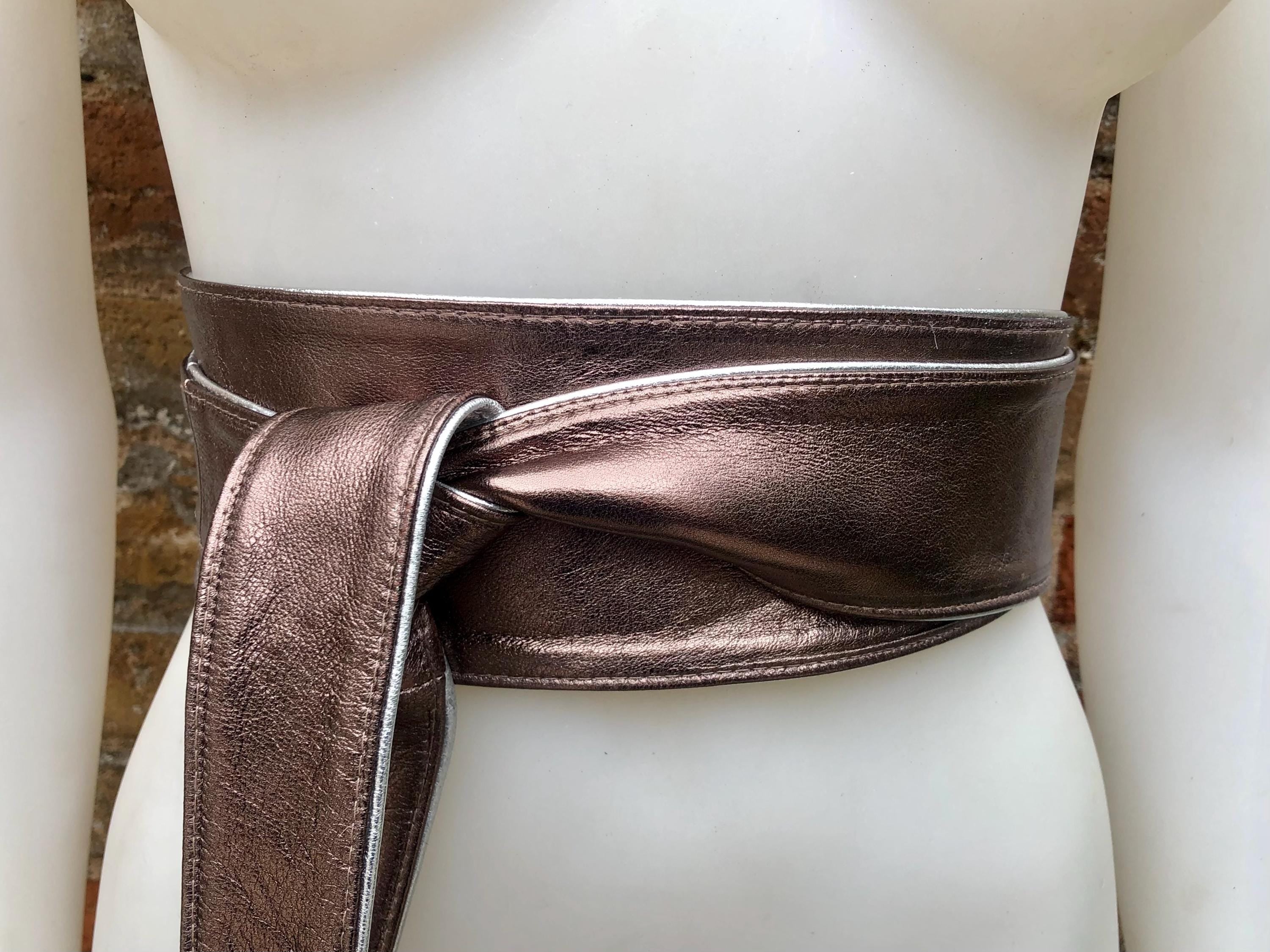 2 sided BRONZE - SILVER obi belt. Soft genuine leather wrap belt. Wide wraparound waist belt. Boho dress belt in metallic effect leather.