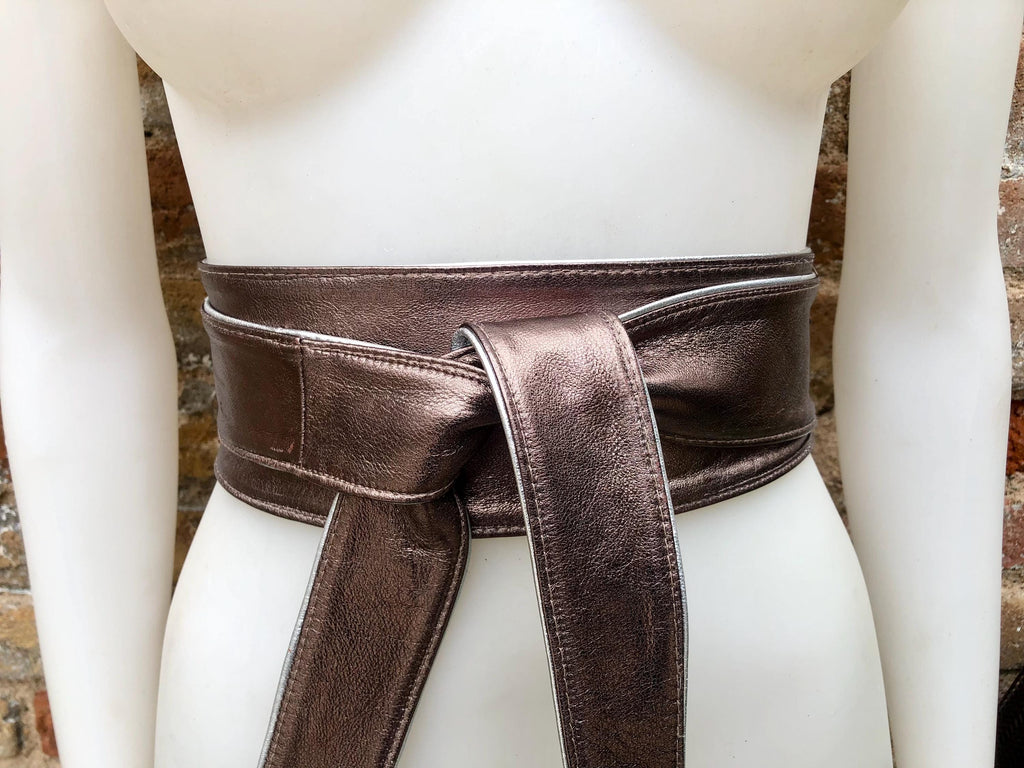 2 sided BRONZE - SILVER obi belt. Soft genuine leather wrap belt. Wide wraparound waist belt. Boho dress belt in metallic effect leather.