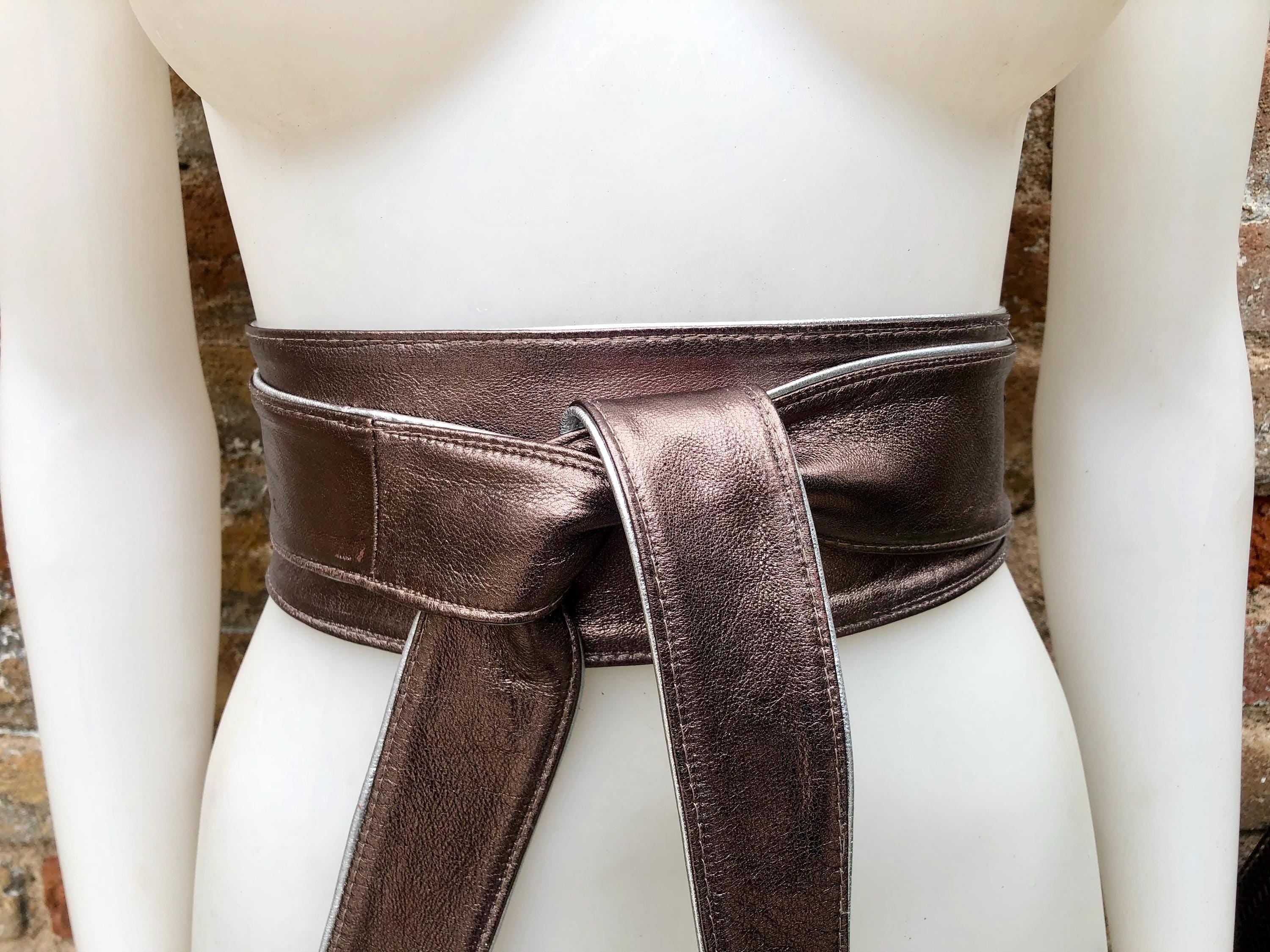 2 sided BRONZE - SILVER obi belt. Soft genuine leather wrap belt. Wide wraparound waist belt. Boho dress belt in metallic effect leather.