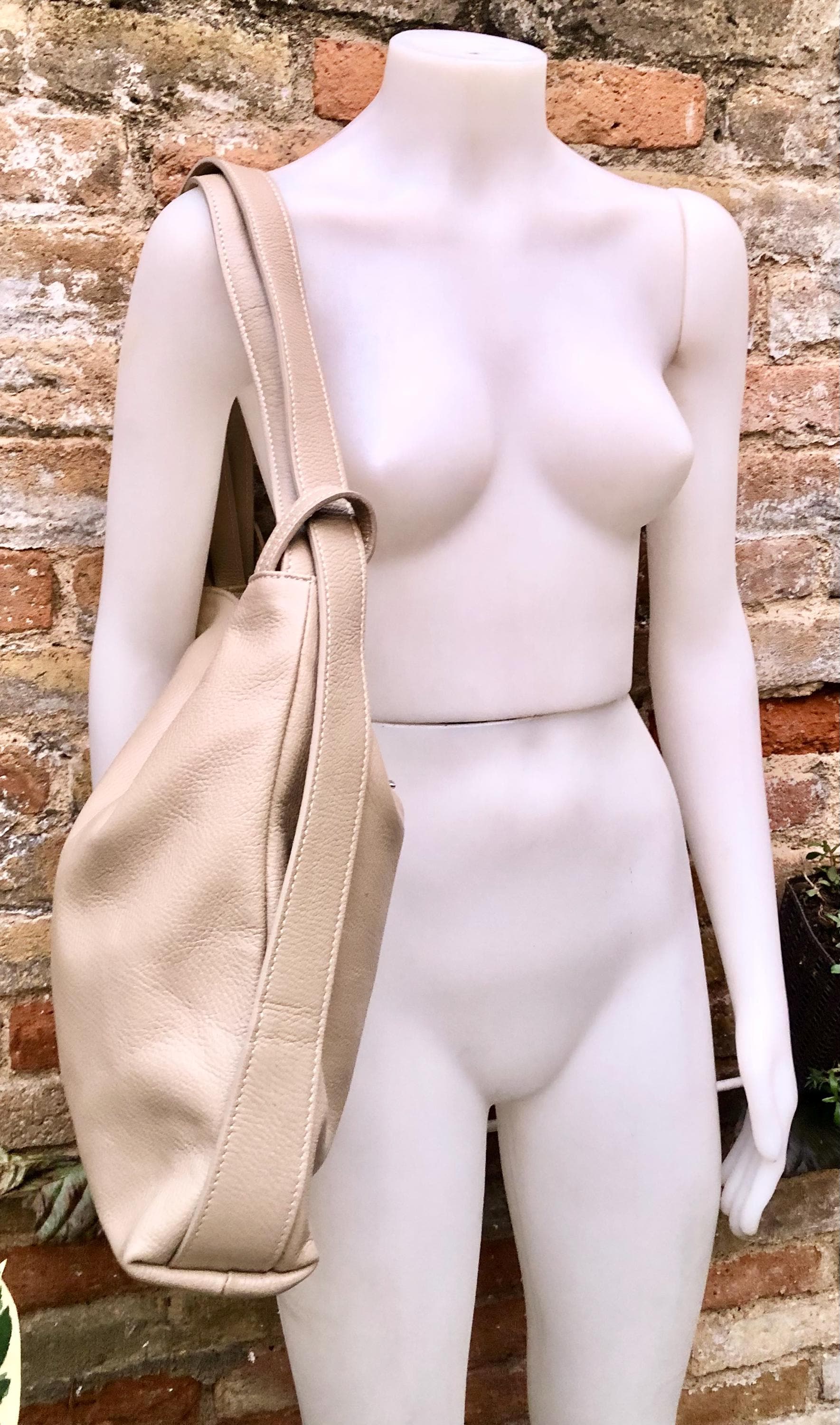 Beige genuine leather rucksack/ shoulder bag.Cream color genuine leather shopper.Beige carry all / backpack- Light beige large leather purse