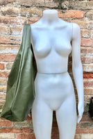 Slouch bag. Tote leather bag in dark khaki green with ZIPPER. Soft genuine leather. Green leather purse. Wide strap leather shoulder bag.