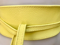 Obi belt in soft leather. YELLOW Wrap belt. Waist belt in light lemon yellow. Yellow wraparound or dress belt. Yellow dress belt.