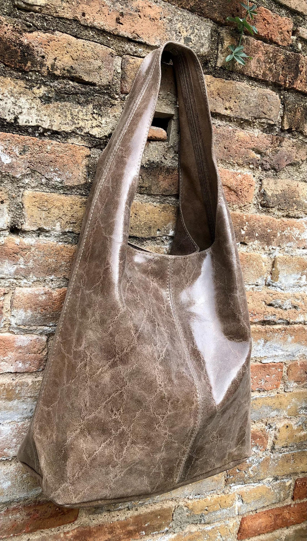 Slouch bag. Large TOTE leather bag in taupe glossy genuine leather. Light brown leather bag. Brown shopper with wide strap.Tan leather purse