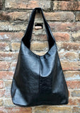 Slouch bag. Tote leather bag in black metallic leather with ZIPPER. Genuine leather. Black leather purse. Metallic leather shoulder bag