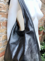 Slouch bag. Tote leather bag in black metallic leather with ZIPPER. Genuine leather. Black leather purse. Metallic leather shoulder bag