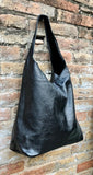 Slouch bag. Tote leather bag in black metallic leather with ZIPPER. Genuine leather. Black leather purse. Metallic leather shoulder bag