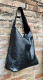 Slouch bag. Tote leather bag in black metallic leather with ZIPPER. Genuine leather. Black leather purse. Metallic leather shoulder bag
