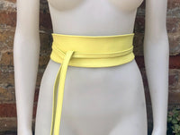 Obi belt in soft leather. YELLOW Wrap belt. Waist belt in light lemon yellow. Yellow wraparound or dress belt. Yellow dress belt.