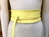 Obi belt in soft leather. YELLOW Wrap belt. Waist belt in light lemon yellow. Yellow wraparound or dress belt. Yellow dress belt.