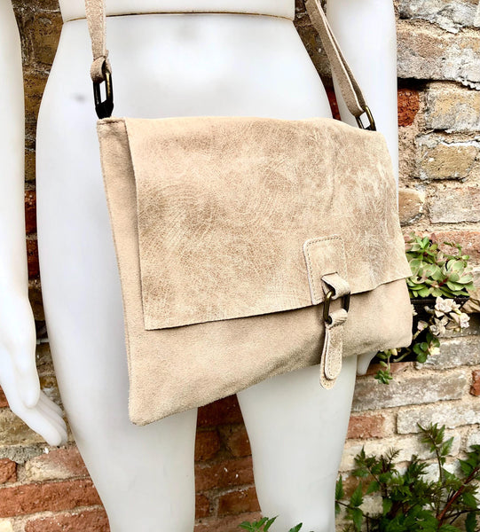 BOHO suede + leather messenger bag in light BEIGE. Cross body bag in BEIGE suede. Soft genuine leather messenger bag. Beige leather purse