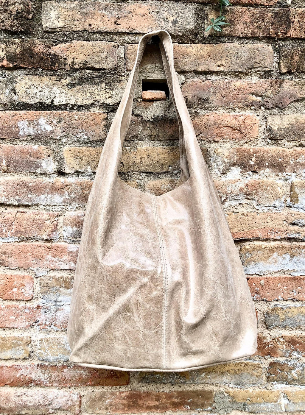 Slouch bag. Large TOTE leather bag in beige glossy genuine leather. Beige leather bag. Beige shopper with wide strap.Tan leather purse