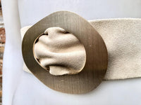 Cream white suede waist belt with large metal buckle in gold. Soft suede belt in very light beige. Boho cream dress belt with golden buckle.
