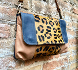Cheetah print crossbody bag. Genuine leather. Animal print fuchsia enveloppe bag. Adjustable strap + flap. Boho multicolor hot pink purse.
