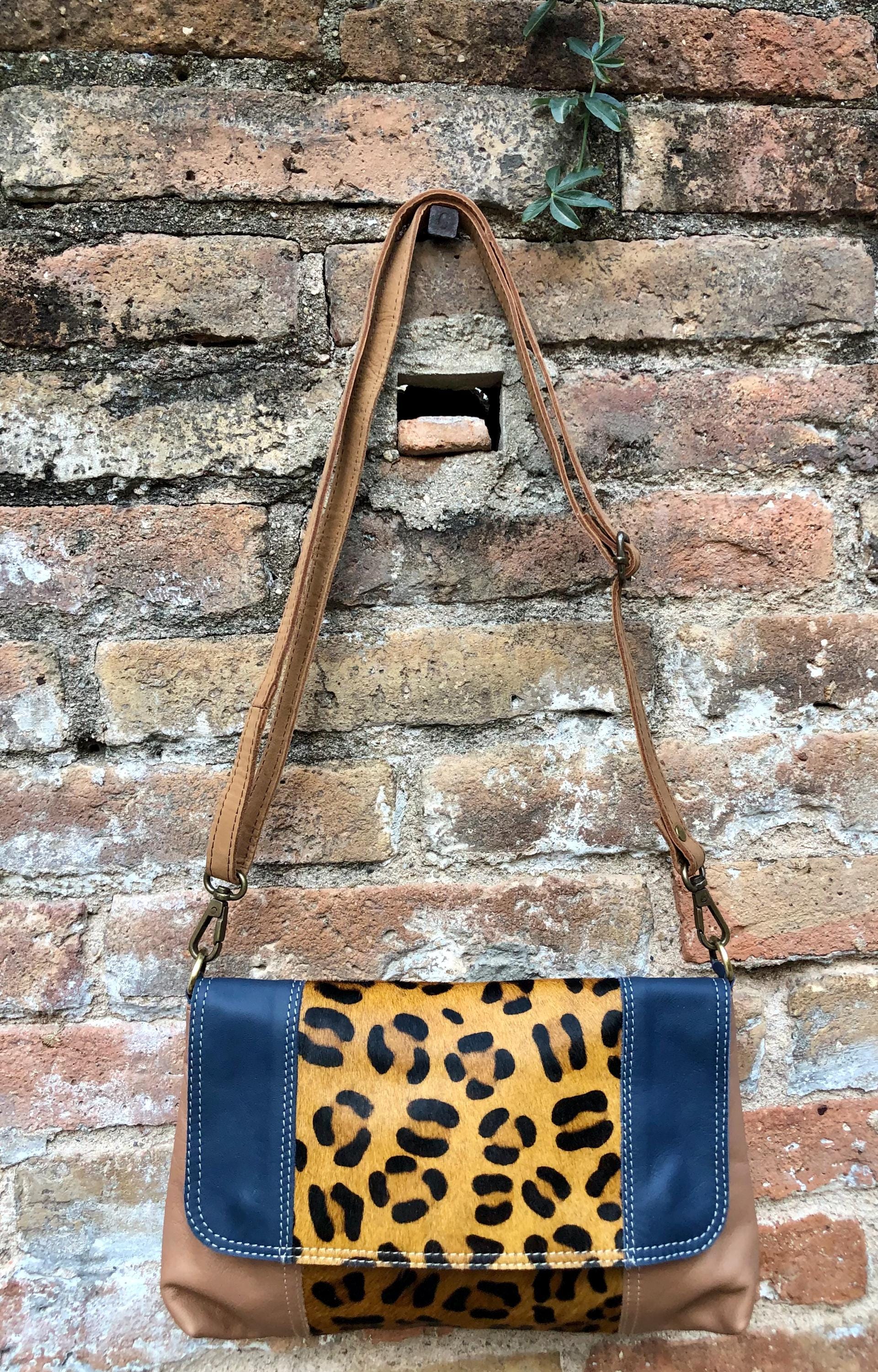 Cheetah print crossbody bag. Genuine leather. Animal print fuchsia enveloppe bag. Adjustable strap + flap. Boho multicolor hot pink purse.