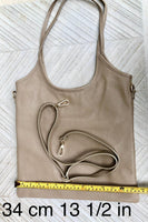 Shoulder / crossbody bag in camel brown leather. Tobacco color genuine leather book / tablet bag. Brown leather shopper. Rusty brown purse