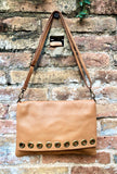 Camel brown genuine leather crossbody / shoulder bag. Rusty brown messenger bag. Zipper, flap + adjustable strap. Tan brown leather purse