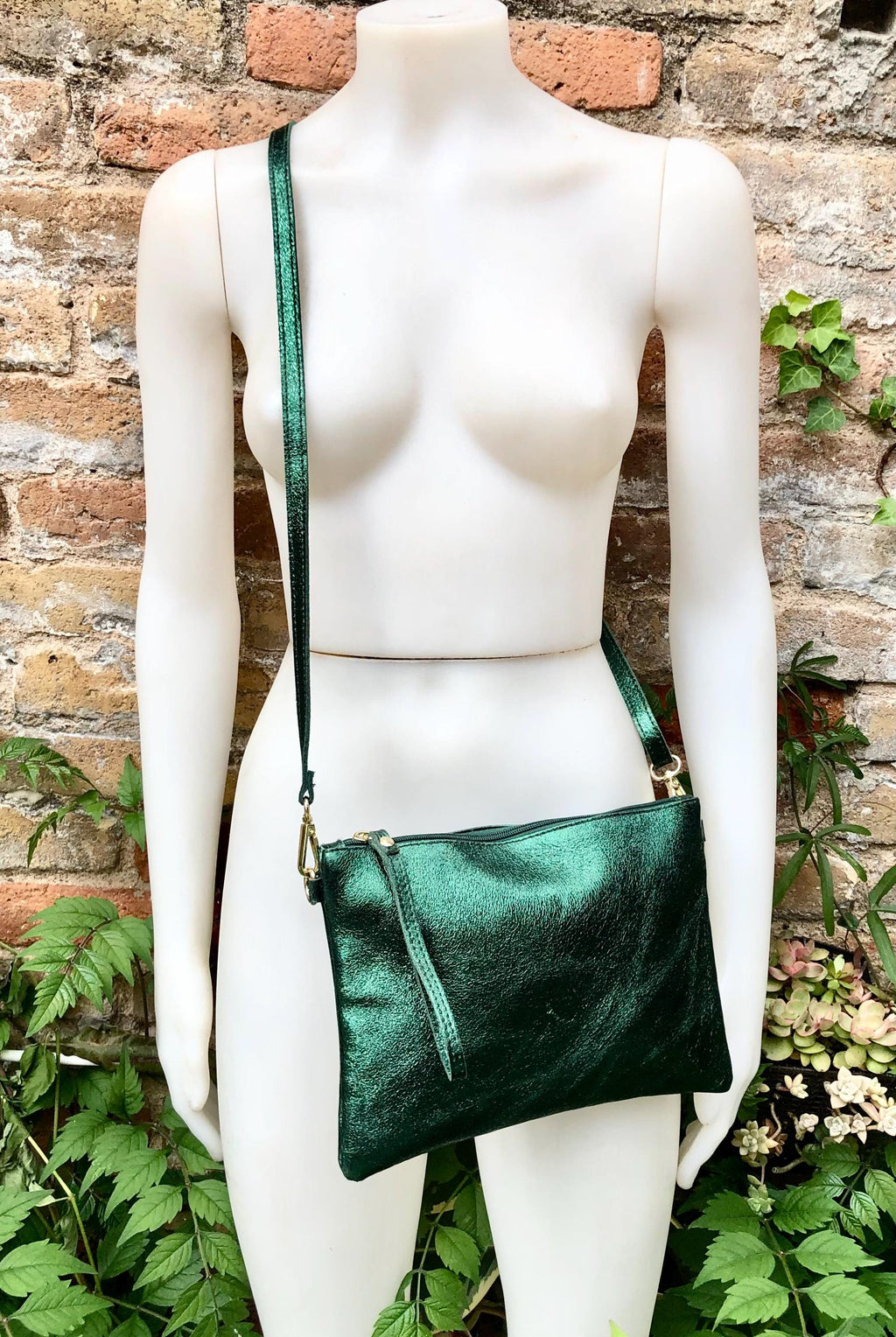 Small leather bag in metallic green .Cross body bag, GENUINE leather shoulder bag or wristlet. Dark green purse with adjustable strap.