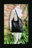 Shoulder / crossbody bag in black leather. Black color genuine leather book / tablet bag. Black leather shopper. Black leather purse