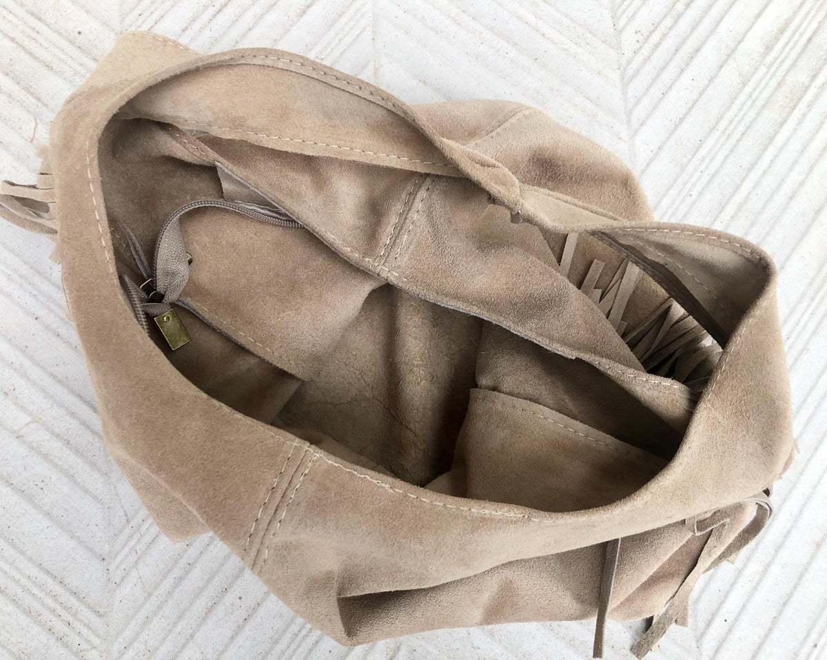Beige slouchy bag. Large tote leather bag with zipper + FRINGES. Genuine leather bag. Beige laptop bags. Large shopper leather bag.