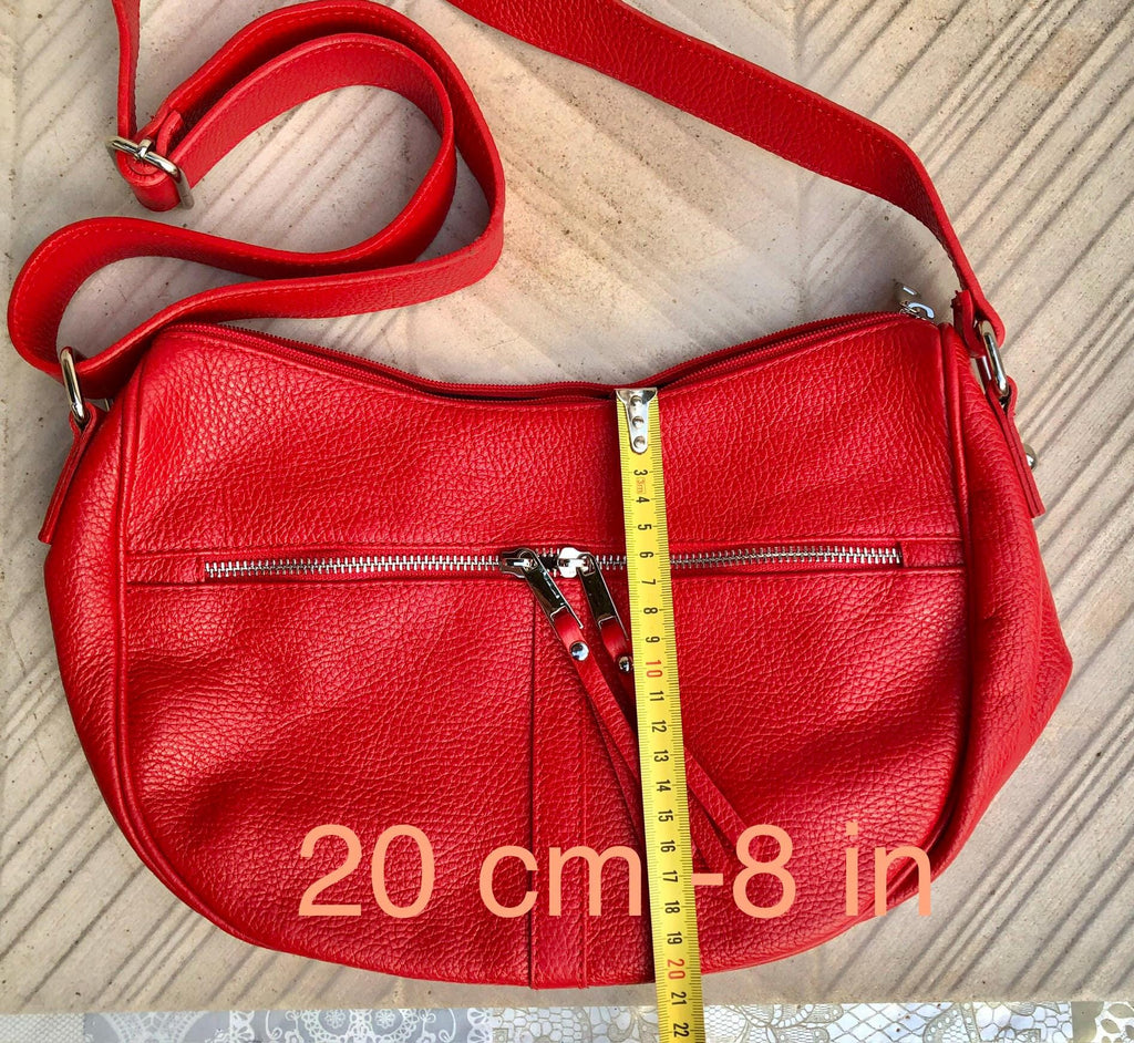 LIIGHT PINK messenger bag. Dusty pink genuine leather shoulder / crossbody bag. Zippers, adjustable strap and tassels. Pink leather purse