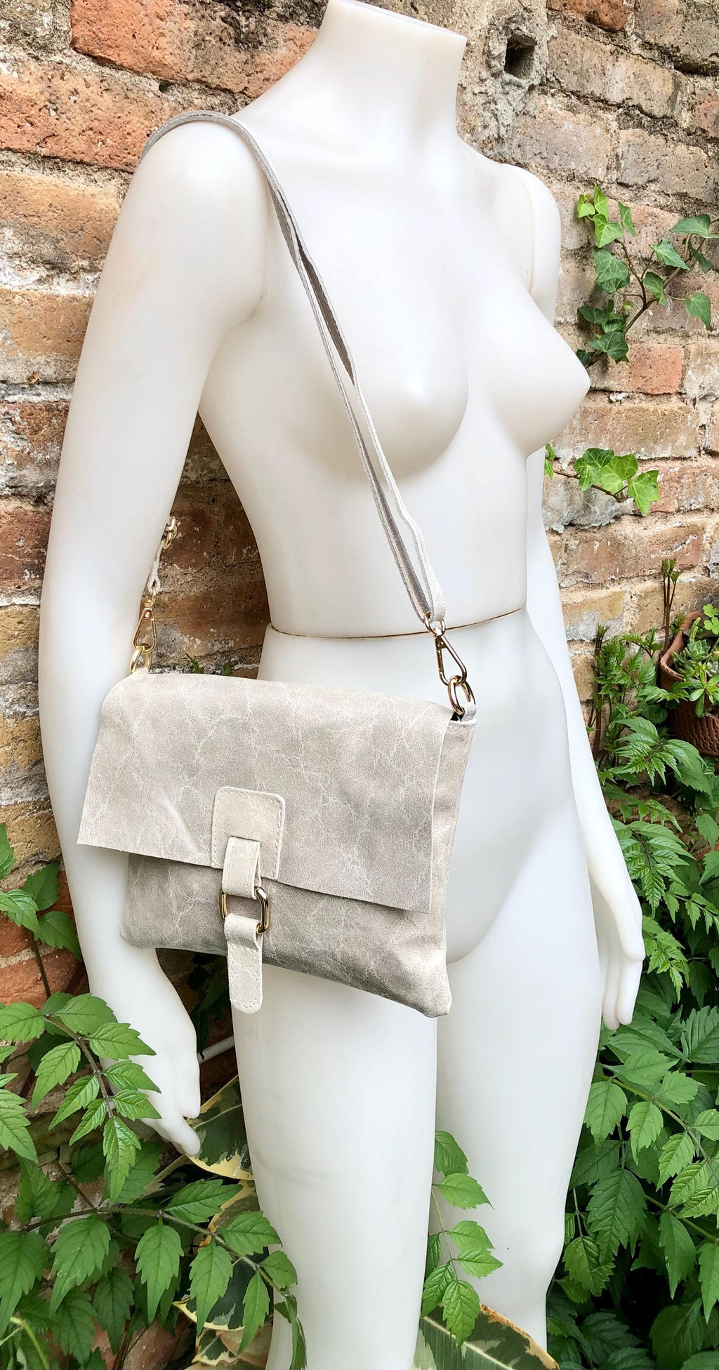 Beige crossbody bag. Genuine leather small leather bag. Messenger bag with zipper and flap. Small light beige leather purse. Glossy purse.