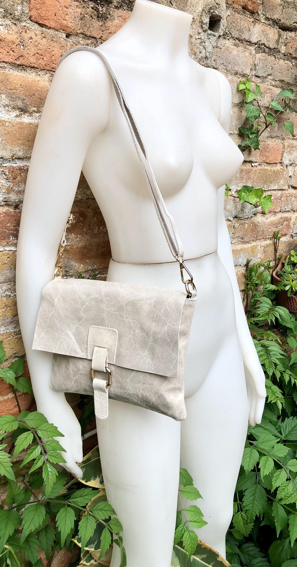 Beige crossbody bag. Genuine leather small leather bag. Messenger bag with zipper and flap. Small light beige leather purse. Glossy purse.
