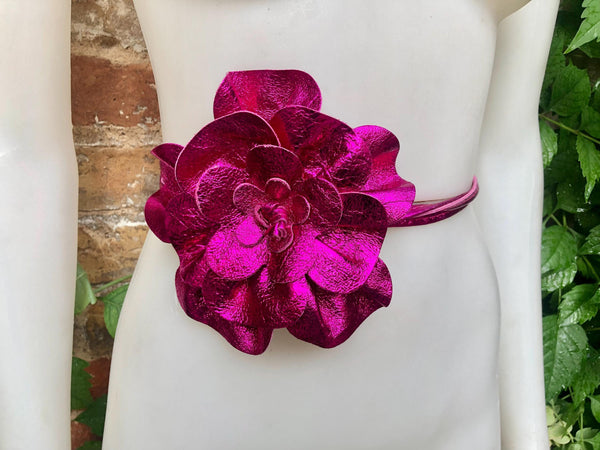 Flower leather belt in METALLIC hot PINK. Waist, overall or dress belt. Genuine leather. Fuchsia pink rose belt. Large hot pink flower.