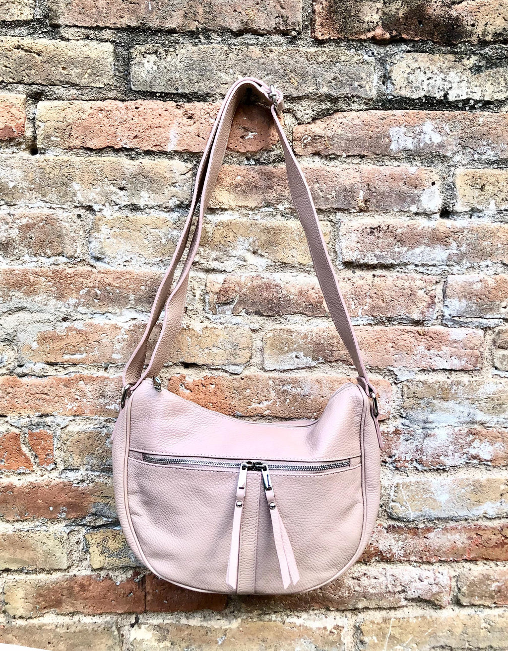 LIIGHT PINK messenger bag. Dusty pink genuine leather shoulder / crossbody bag. Zippers, adjustable strap and tassels. Pink leather purse