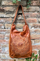 CAMEL brown distressed leather shoulder / crossbody bag. Soft genuine leather shopper. Rusty brown boho hippy bag. Brown leather purse