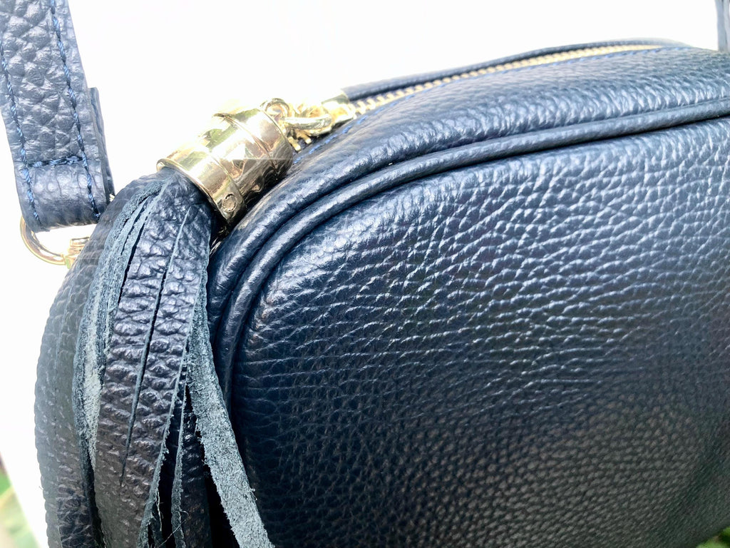 Small leather bag in navy blue. Crossbody / shoulder bag in dark blue GENUINE leather. Adjustable strap, zipper. Navy leather purse + tassel
